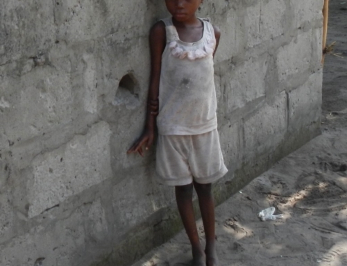 BRAZZAVILLE VS. KINSHASA (2/2): Calles de Kinshasa (y Escuelas Contra la Malaria, Fundación Recover)